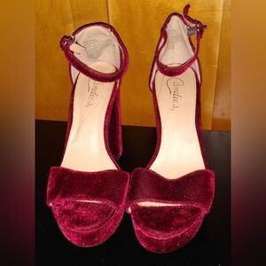 CANDIES Size 6.5 Wine Velvet Ankle Strap High Chunky Block Heels/ Sandals